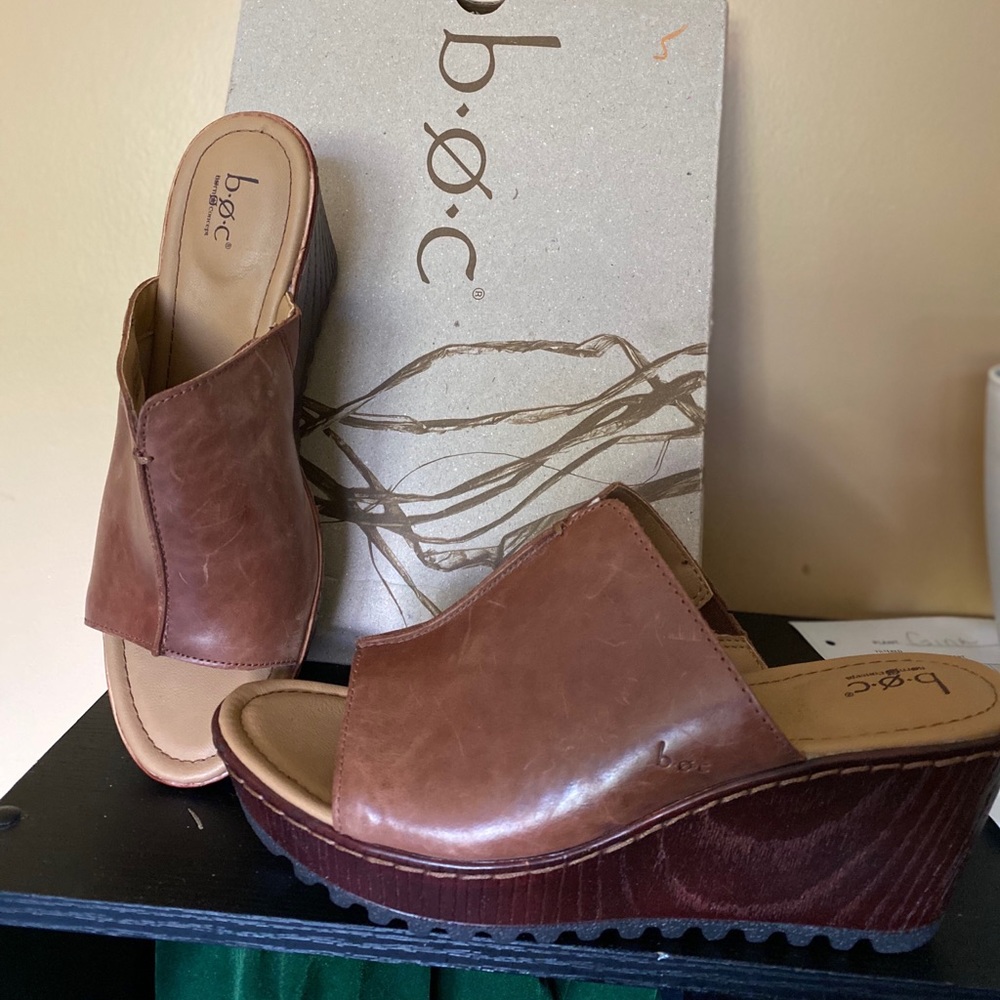 Women’s shoes